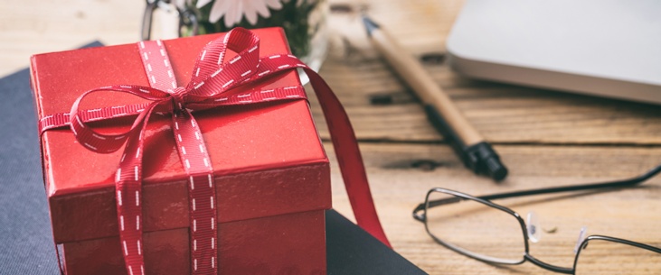 Meaningful Holiday Gifts for Employees